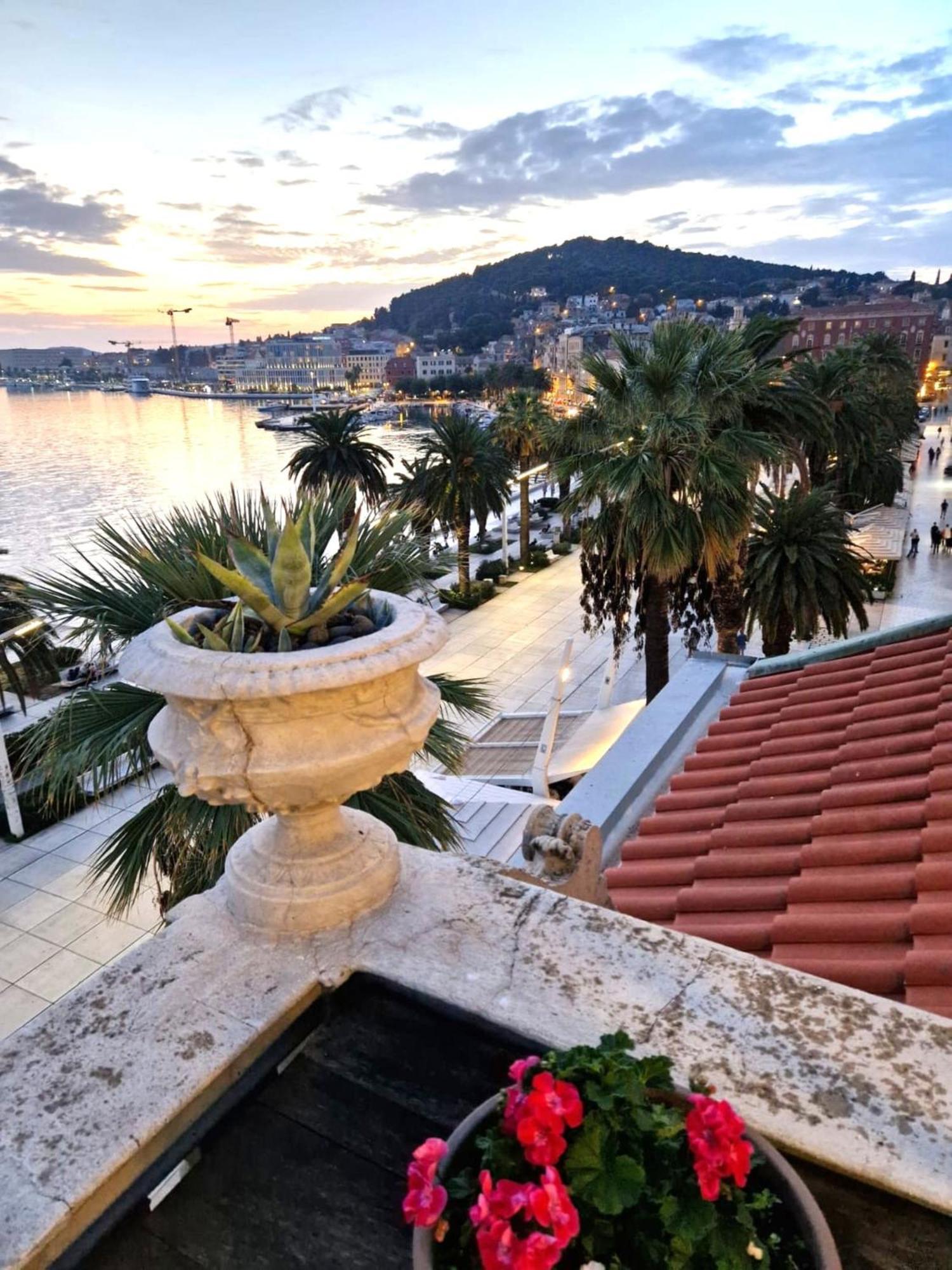 Riva Luxury Suites Split Exterior foto